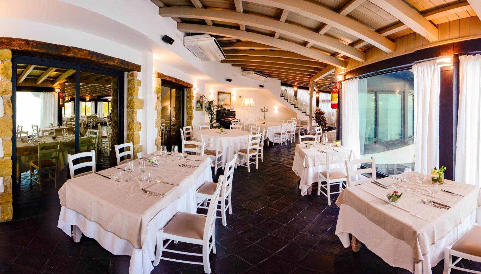צ'פאלו Calanica Resort מראה חיצוני תמונה