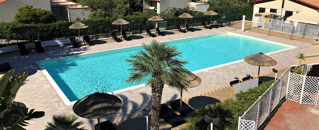 צ'פאלו Calanica Resort מראה חיצוני תמונה
