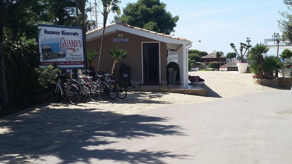 צ'פאלו Calanica Resort מראה חיצוני תמונה