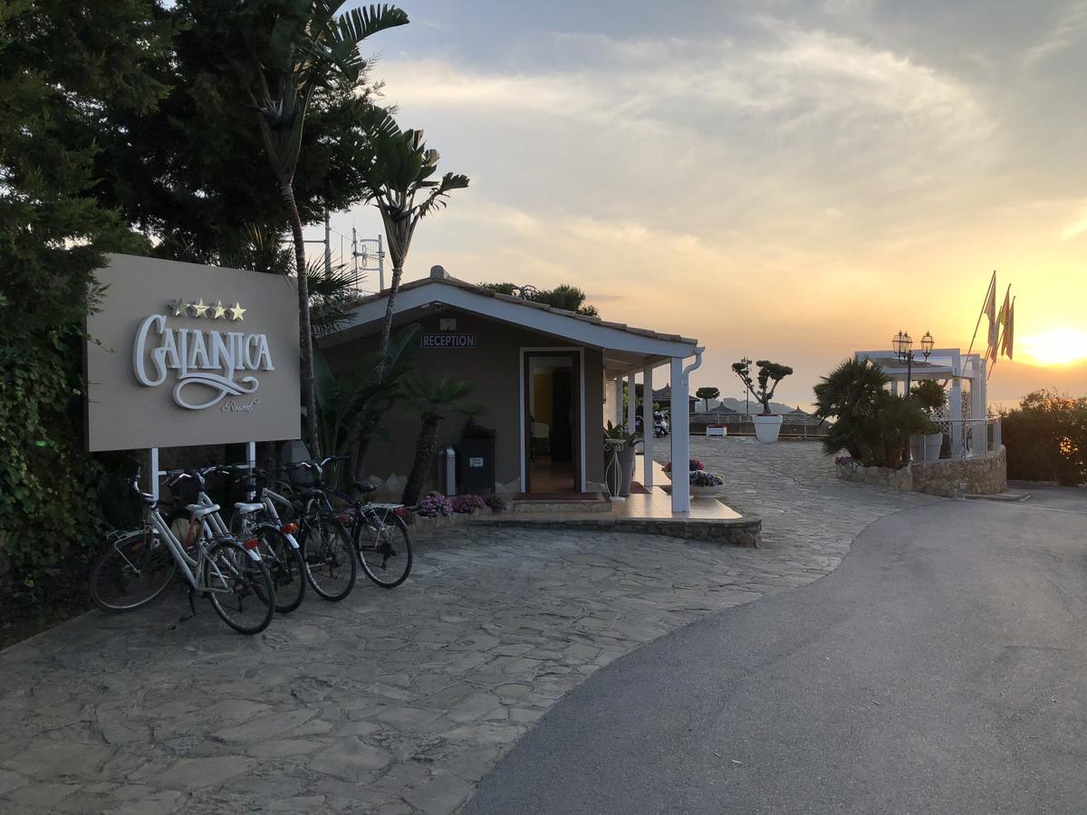 צ'פאלו Calanica Resort מראה חיצוני תמונה