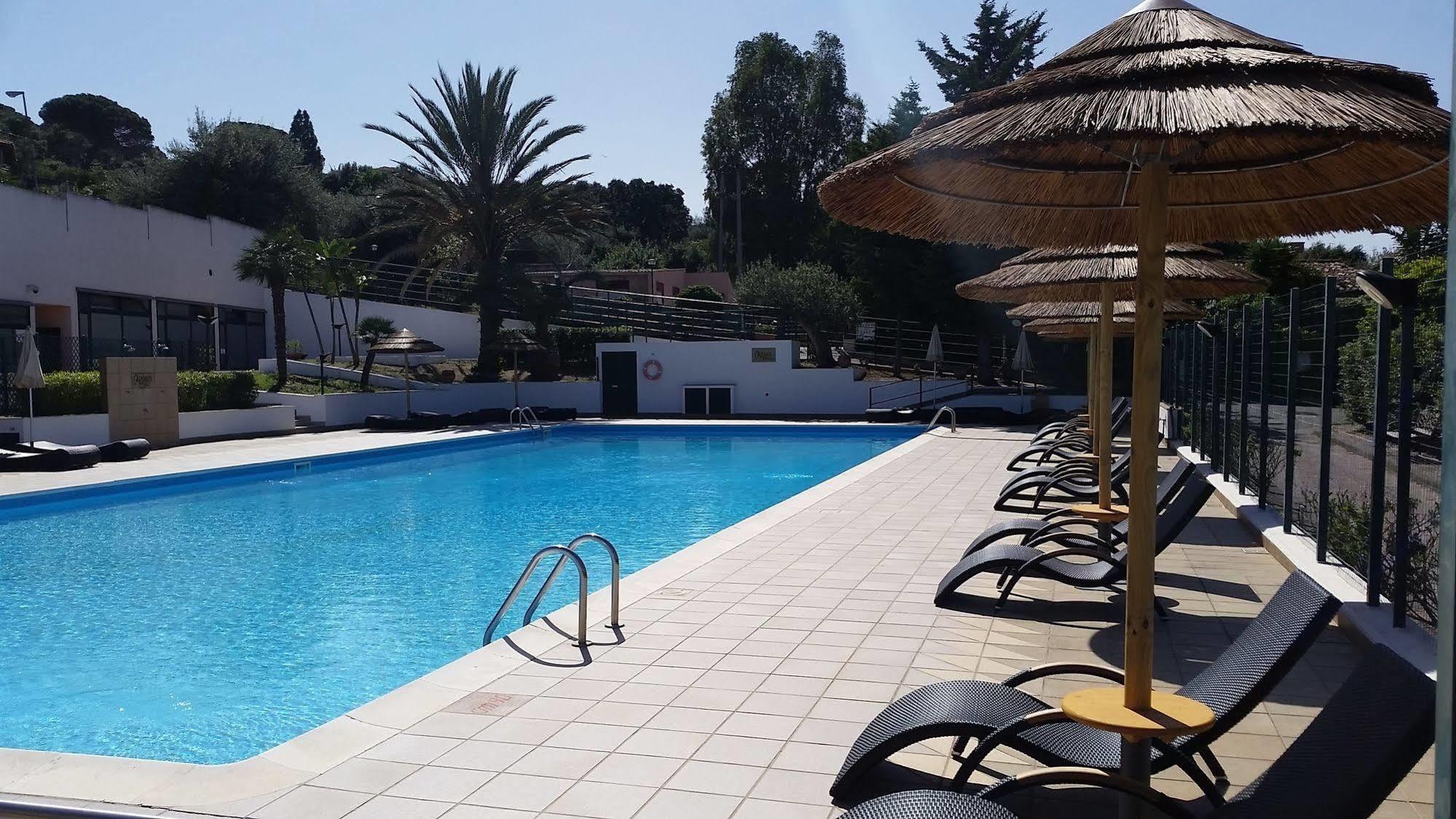 צ'פאלו Calanica Resort מראה חיצוני תמונה