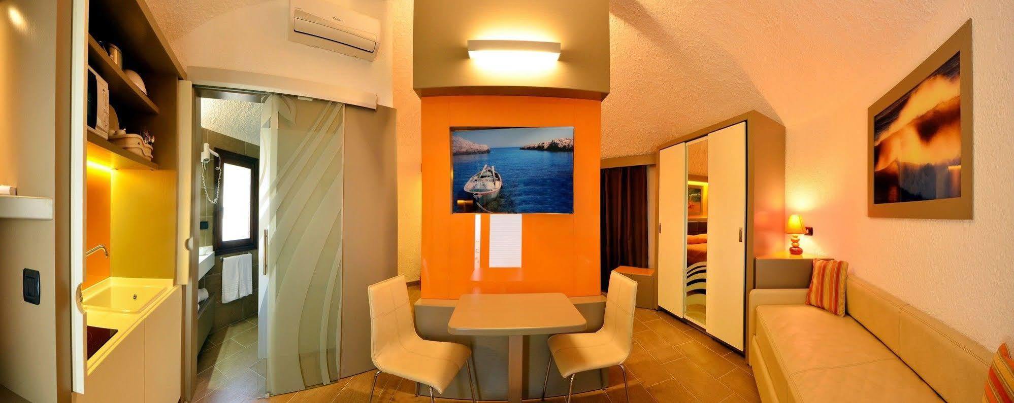 צ'פאלו Calanica Resort מראה חיצוני תמונה